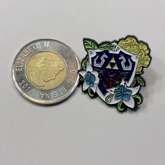 The Legend of Zelda - Hylian Shield Floral Pin 🌼🛡️ - Picture 2 of 5